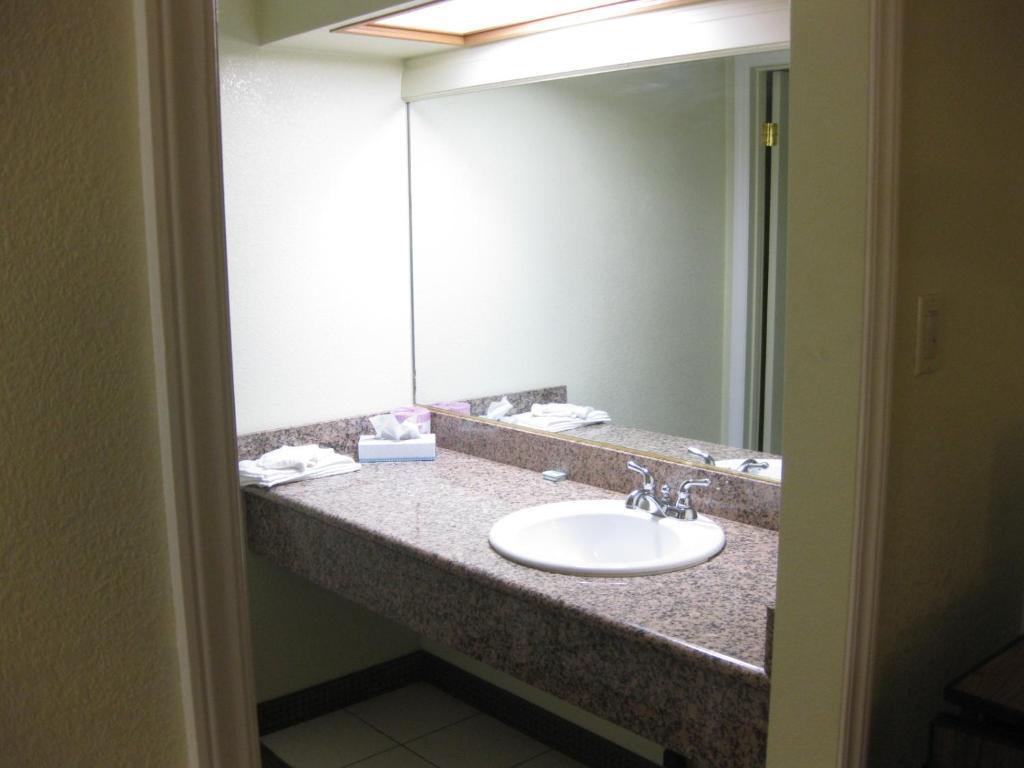 Desert Inn Motel Barstow Habitación foto